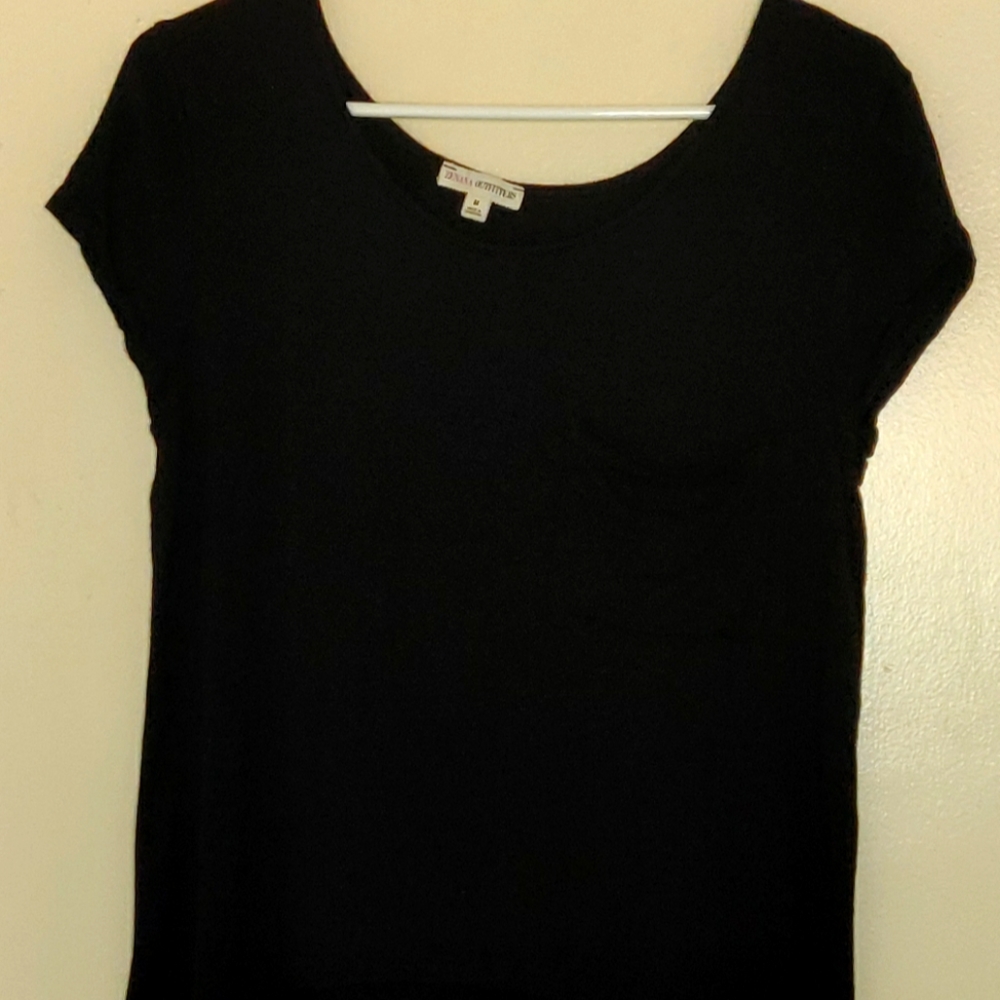 Urban Outfitters - High-Low Black Tee